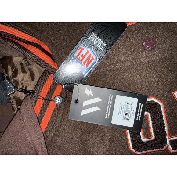 Cleveland Browns Womens Varsity Jacket with Hood - Picture 2 of 3